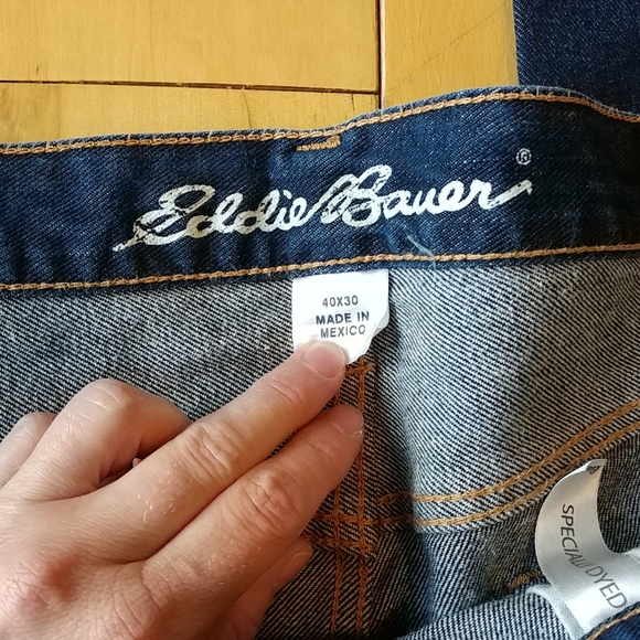 EUC Eddie Bauer Authentic Jean Straight Fit - Picture 6 of 11